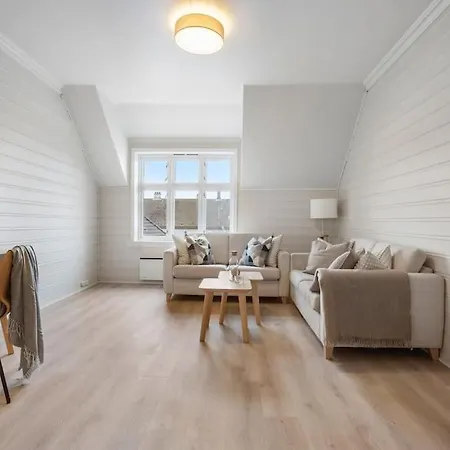 Cozy & Modern In Historic Area Of * Bergen